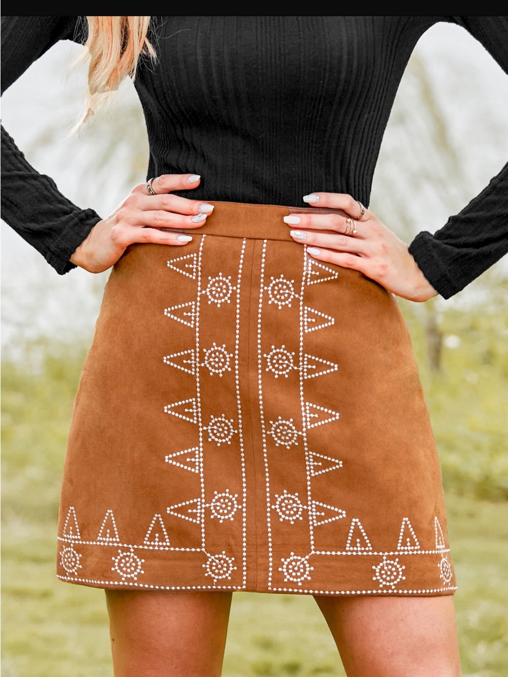 Cupshe Ethnic Embroidered Mini Skirt, Faux Suede Medium